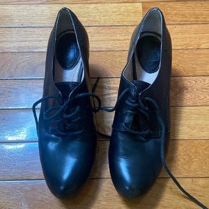 Frye Lois Oxford - Size 8M